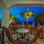 Elizabeth - Seafront Classic Villa! * Argassi