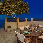 Villa Elizabeth - Seafront Classic Villa! Argassi