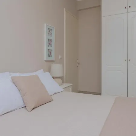 ヴィラ Elizabeth - Seafront Classic Villa!