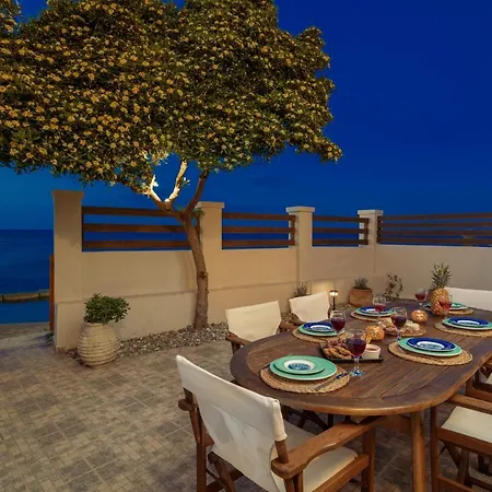 Villa Elizabeth - Seafront Classic Villa! Argassi