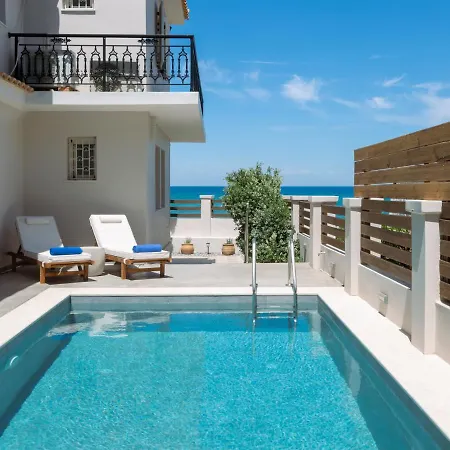 Elizabeth - Seafront Classic Villa! Villa