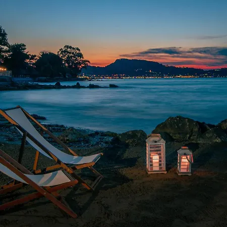 Elizabeth - Seafront Classic Villa! Villa