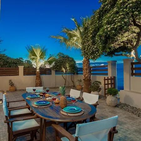 Villa Elizabeth - Seafront Classic Villa!