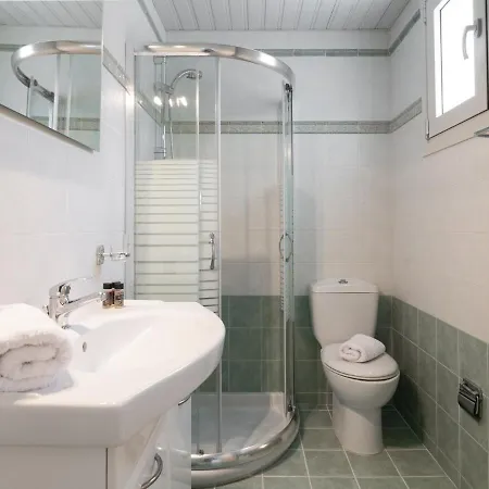 Villa Elizabeth - Seafront Classic Villa! Argassi