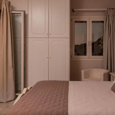 Elizabeth - Seafront Classic Villa! Villa Argassi