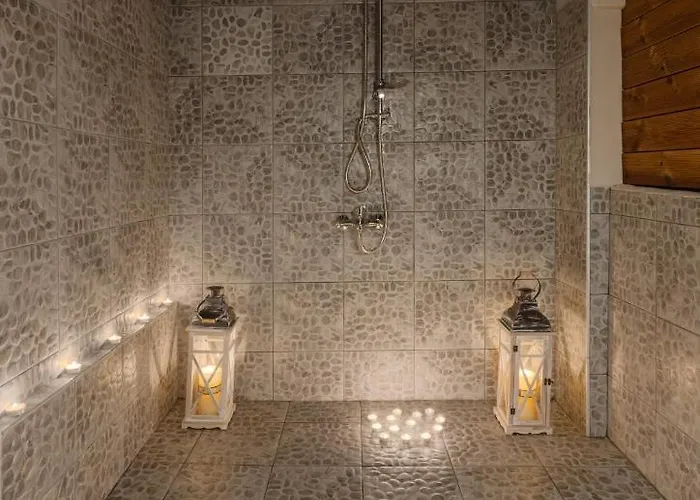 Elizabeth - Seafront Classic Villa! Argassi