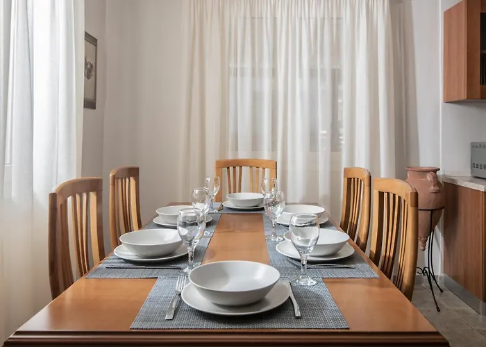 Elizabeth - Seafront Classic Villa! Vilă *